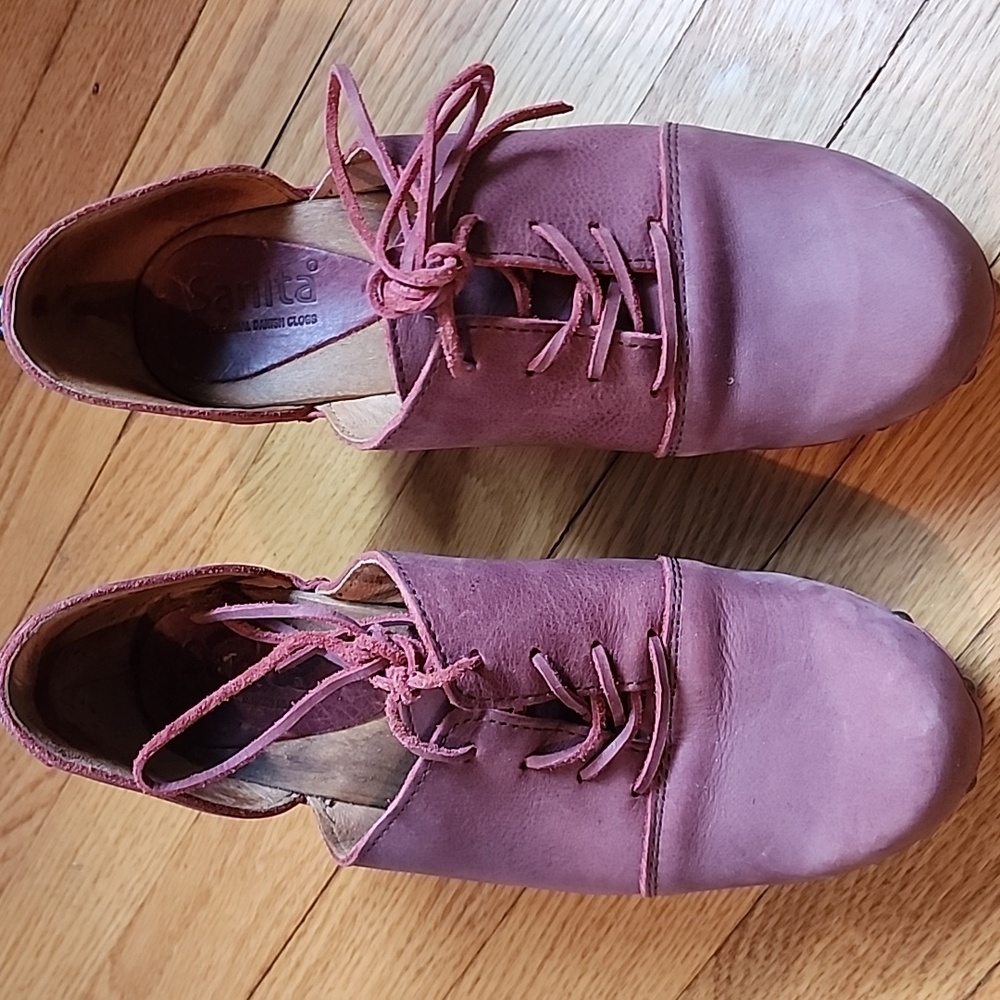 Sanita Danish Clogs Wooden Heels Platforms 8